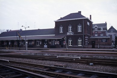 Mol - SNCB K04345-013.jpg